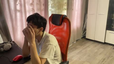 vialeras online show from April 7, 8:03 am