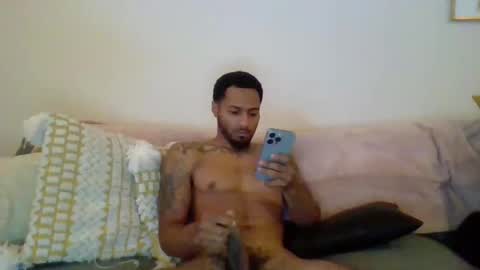 Snapshot of victoryd007 chatting on December 15, 7:10 pm victoryd007 online show from December 15, 7:10 pm