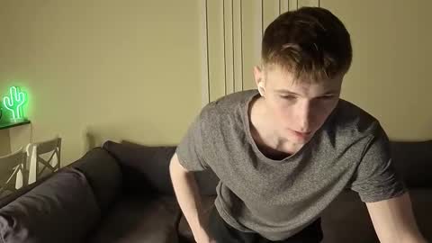 Max online show from December 19, 7:00 pm