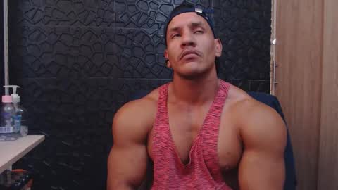 Viktor Herrera online show from December 4, 7:10 pm