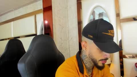 ---Vinzen--- online show from November 26, 4:59 am