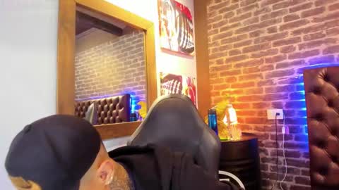 ---Vinzen--- online show from November 15, 5:09 am