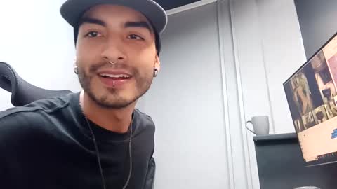 vipvtmvp online show from February 8, 9:25 pm