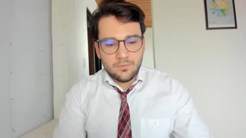 Vito Ferrer online show from February 6, 10:06 pm