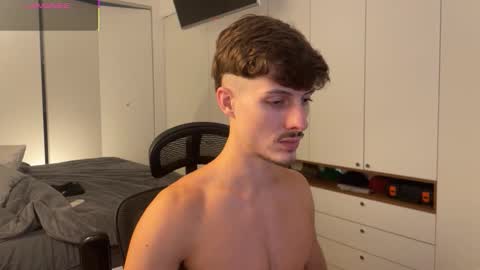 vitoraugustoxxx online show from March 3, 8:26 pm