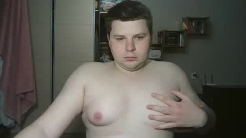 Snapshot of volshebnik_130 chatting on March 3, 1:49 am Volshebnik1302 online show from March 3, 1:49 am