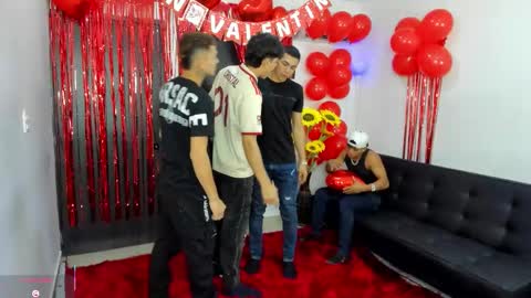 voyeurism_guys online show from February 7, 11:43 pm