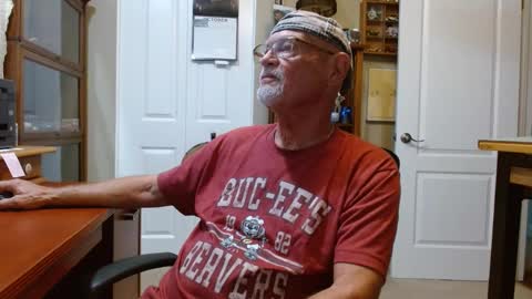 Snapshot of vueuorme chatting on October 9, 10:25 pm Vueuorme online show from October 9, 10:25 pm