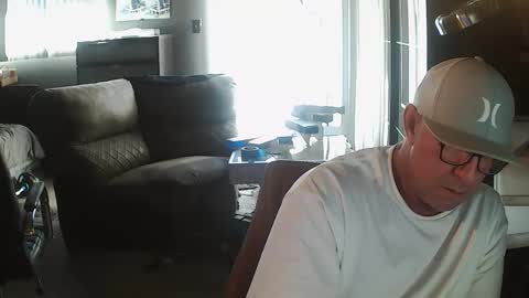 inittogetitin online show from November 26, 10:02 pm