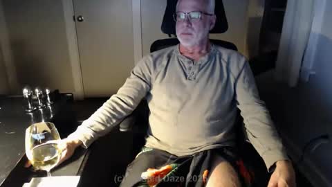 wasted_daze_ online show from November 25, 2:24 am