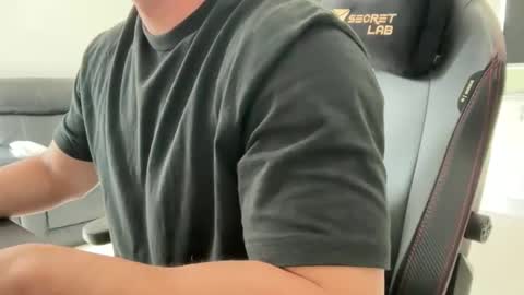 Weapon X online show from December 1, 12:24 am