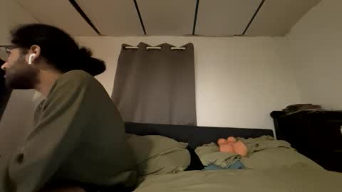 ShootingWebs online show from December 3, 5:57 am