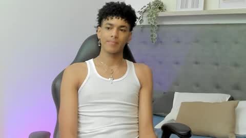 WES online show from February 10, 4:33 pm