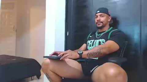 Wesley Rogger online show from September 22, 9:14 pm