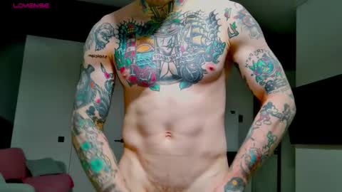 Max online show from December 3, 4:18 am