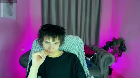 Snapshot of whiterabbit342 chatting on October 20, 4:55 pm Geoffrey online show from October 20, 4:55 pm