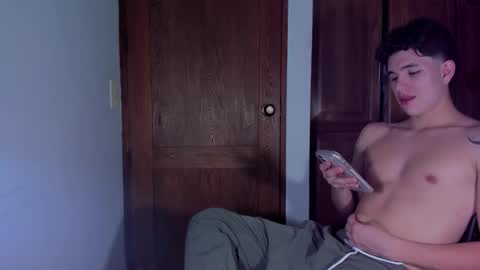 whos_he online show from January 11, 3:21 am