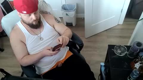 WiggaInAWifebeater online show from October 6, 8:35 pm