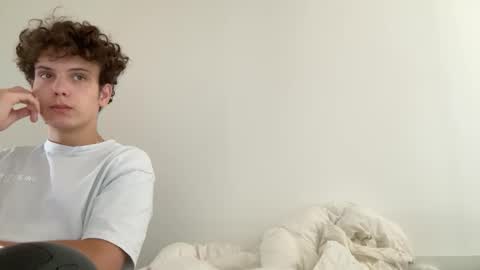 wilddesire18 online show from September 14, 1:02 pm