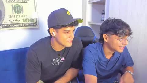 william_arrow online show from December 3, 11:44 pm