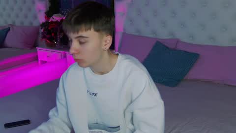 will online show from January 5, 9:03 pm