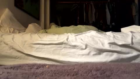 Snapshot of willy_dirk chatting on September 17, 4:46 am willy_dirk online show from September 17, 4:46 am