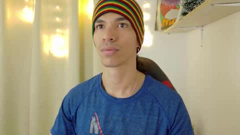 willy_veins online show from December 18, 11:28 am