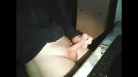 wolfie_2910 online show from November 16, 8:38 am