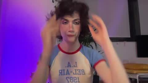 Glen online show from February 5, 8:27 pm