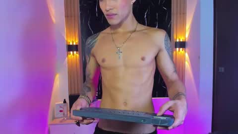 wyatt online show from November 5, 3:52 am