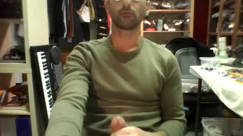 xander4369 online show from March 4, 5:24 pm