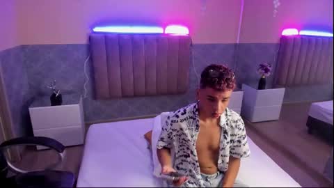 xavier fox   online show from February 18, 10:18 pm