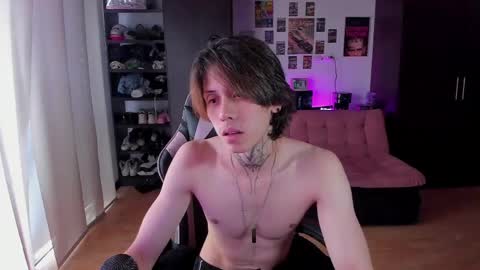 xIce Boy online show from April 18, 9:15 pm