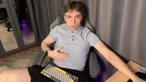 DerekHehe online show from January 13, 8:46 pm