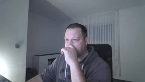 Snapshot of xxstrikerxx chatting on December 30, 7:04 am Eddi online show from December 30, 7:04 am