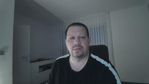 Snapshot of xxstrikerxx chatting on December 20, 6:50 am Eddi online show from December 20, 6:50 am