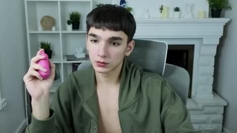 yamitwink online show from November 12, 8:47 pm