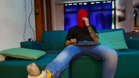 yeisongomezz online show from November 29, 5:37 pm