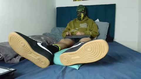 yeisongomezz online show from December 21, 4:04 pm