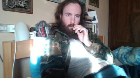 yeti_92 online show from December 15, 1:43 pm