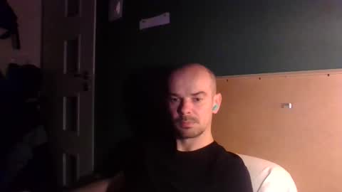 yewloo online show from January 14, 4:44 pm