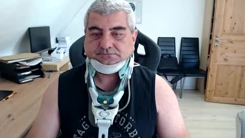 Snapshot of yoschi1976 chatting on September 14, 11:01 am yoschi1976 online show from September 14, 11:01 am