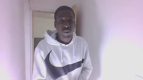 Snapshot of youn_king chatting on December 30, 12:11 am ALEX online show from December 30, 12:11 am