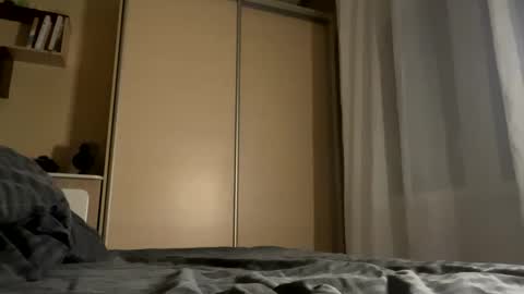 Gentle Boy online show from February 15, 9:17 pm