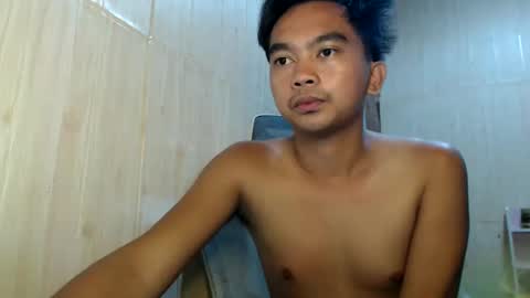 Snapshot of yourfantasyboyjr chatting on October 8, 12:42 pm i am your dream boy  JR  online show from October 8, 12:42 pm