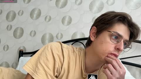 Chris online show from December 10, 11:00 am