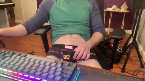 yourloyalpuppy online show from December 31, 7:10 am