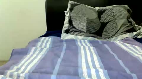 Snapshot of yoursub3210 chatting on October 13, 8:42 am yoursub3210 online show from October 13, 8:42 am