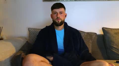 youzername2 online show from November 23, 3:17 am