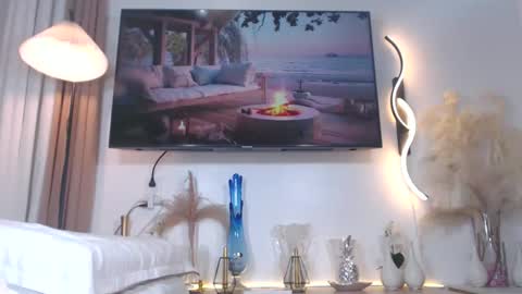 Justine online show from January 2, 6:56 pm